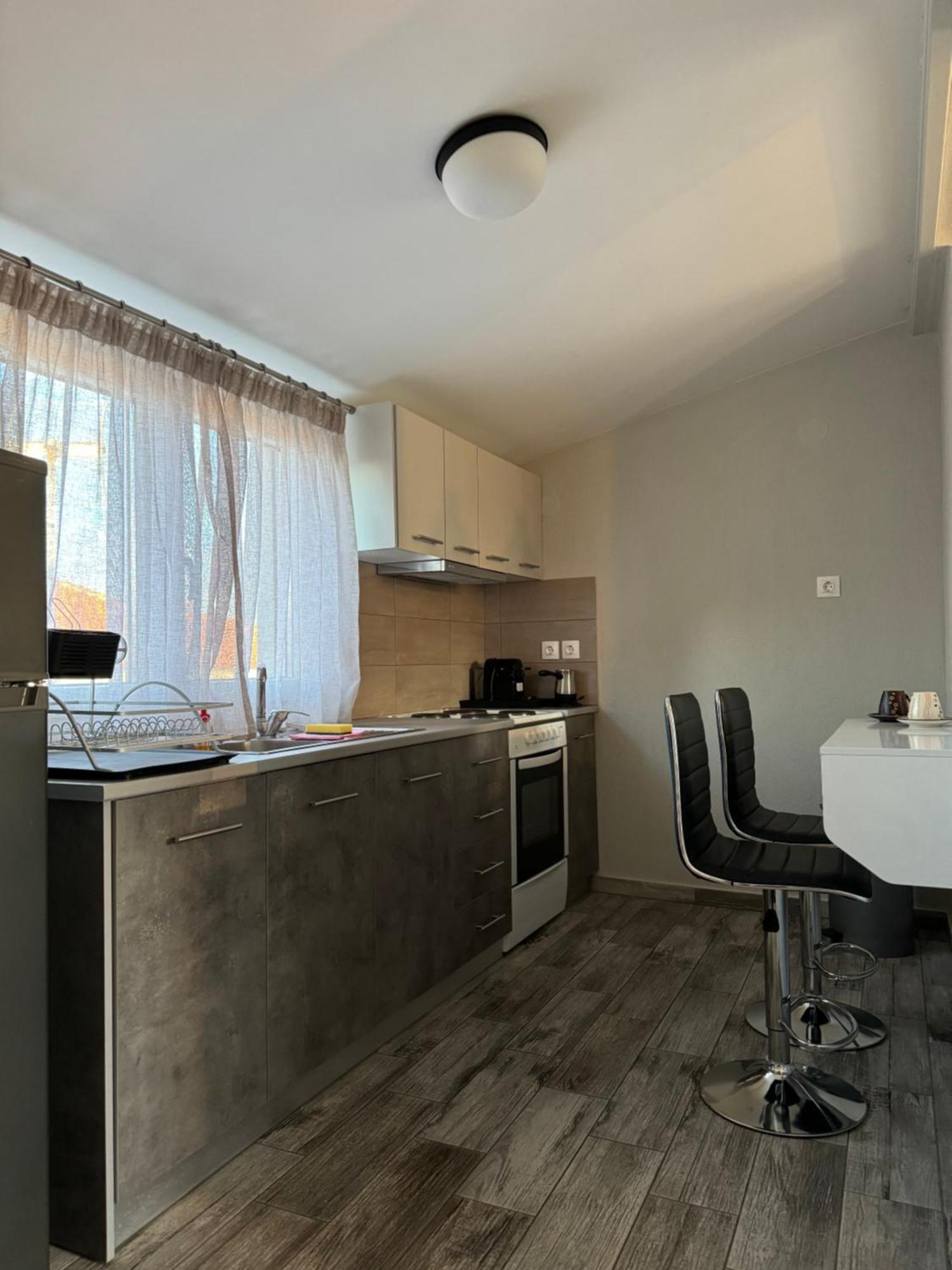 Private Modern Apartment Nea Roda Exteriér fotografie
